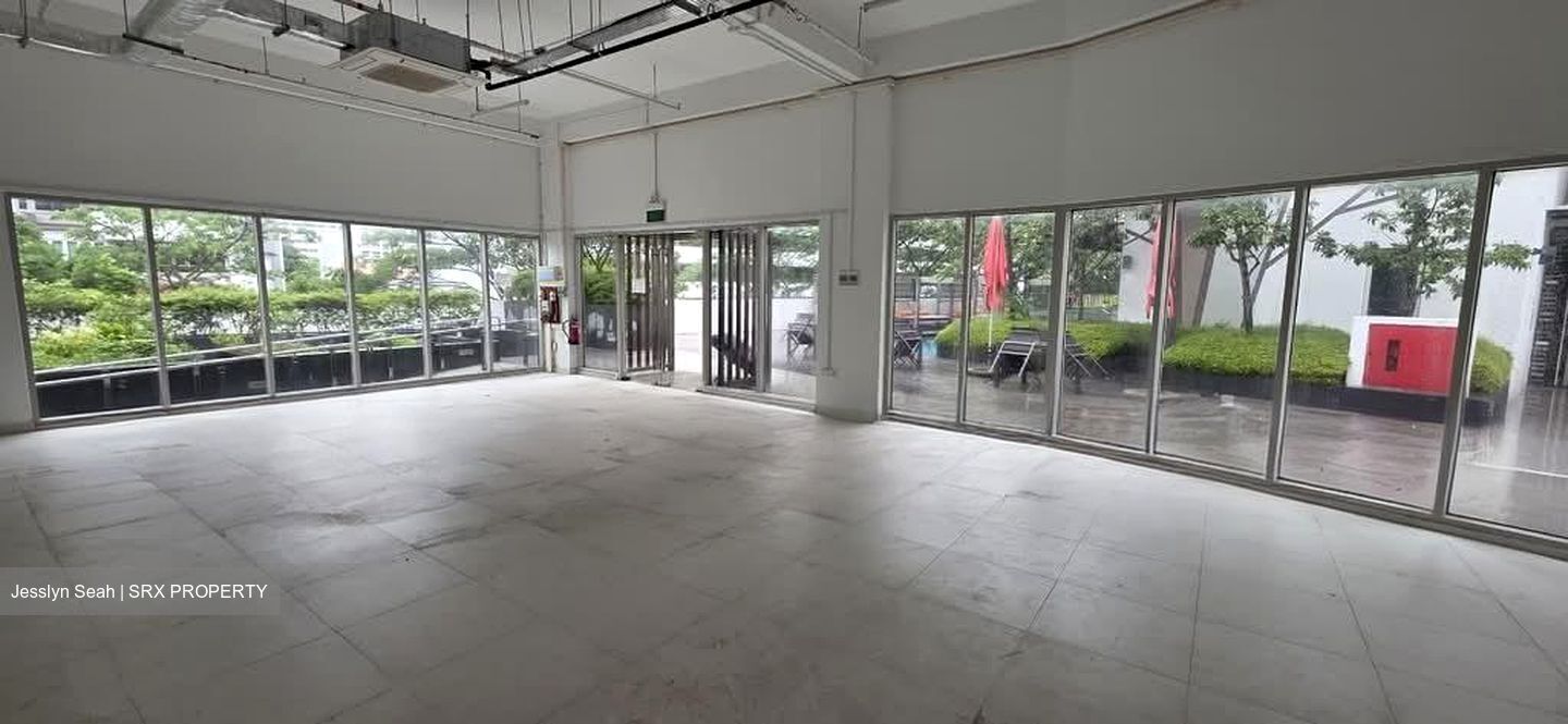 eCO (D16), Shop House #559409481